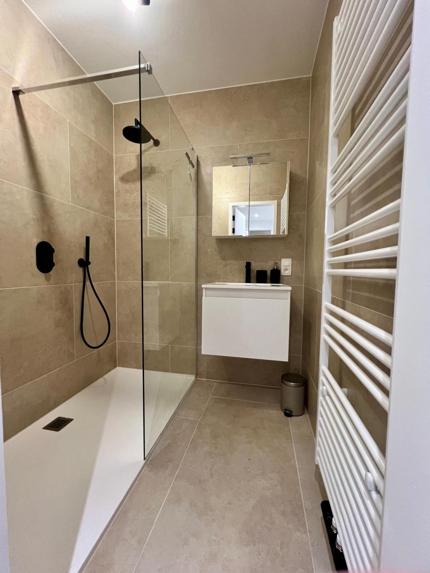 Luxury 3 Bedroom Apartment On The Top Floor With Panoramic View Oostende Exteriör bild